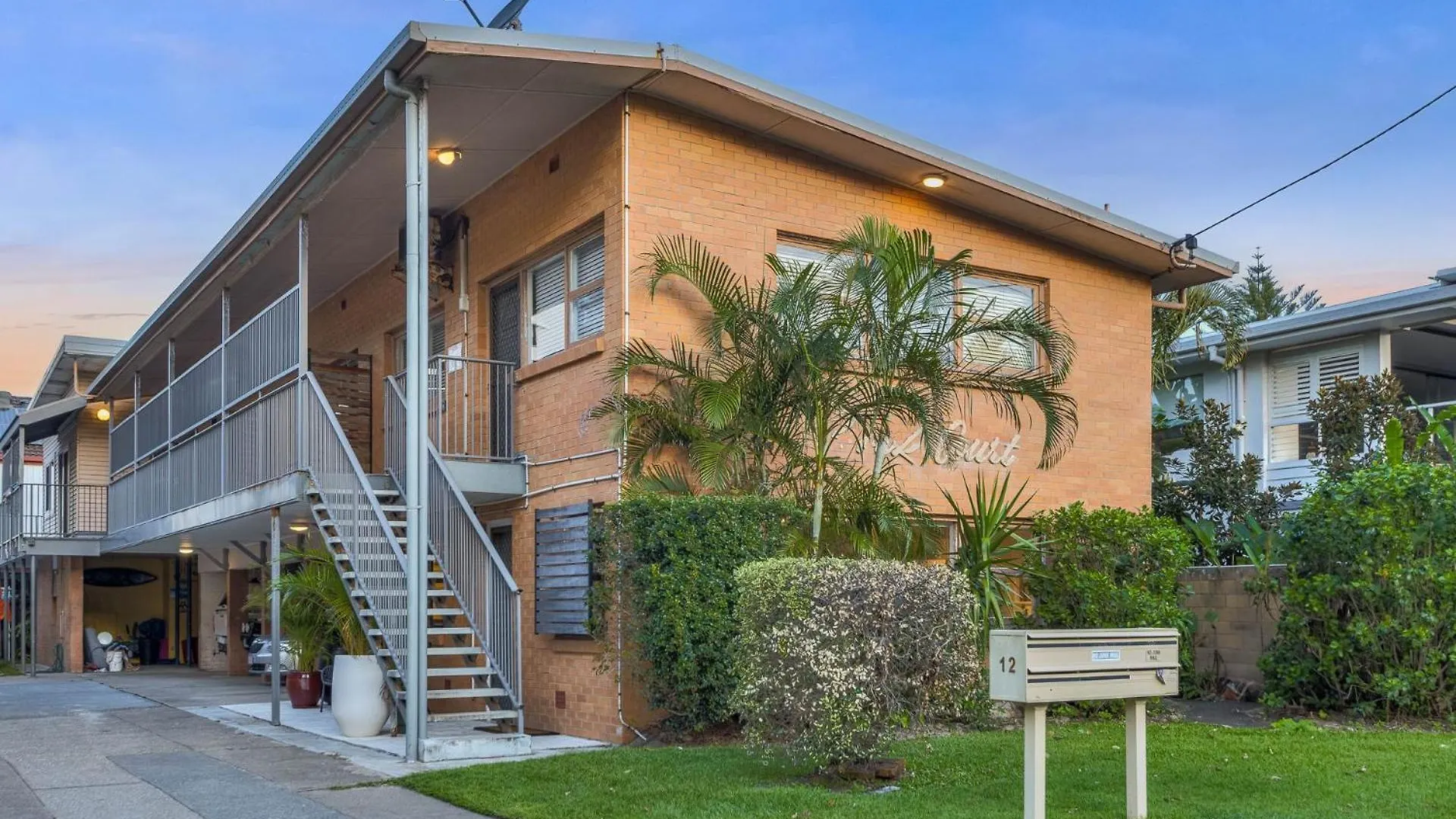 The Kirra Condo Unit 1 Gold Coast 0*,